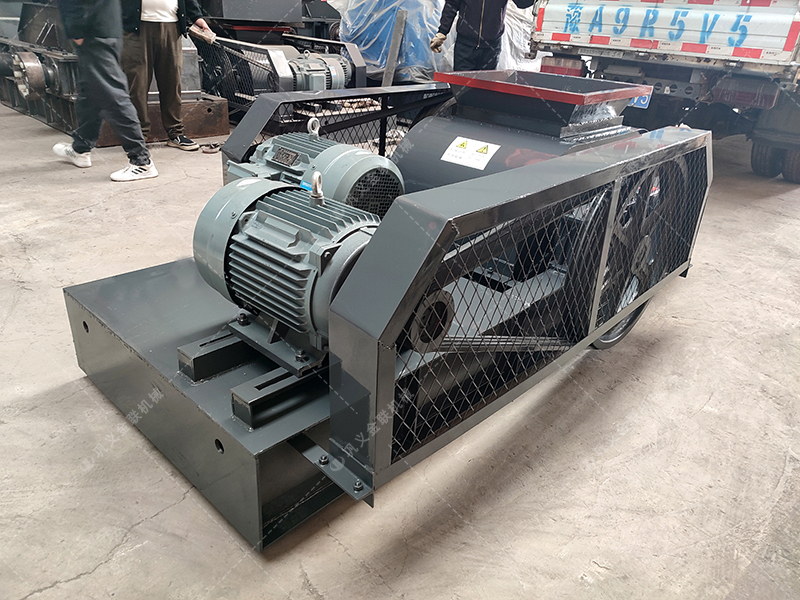 雙齒輥破碎機(jī)，如何解決大塊物料破碎的困擾？